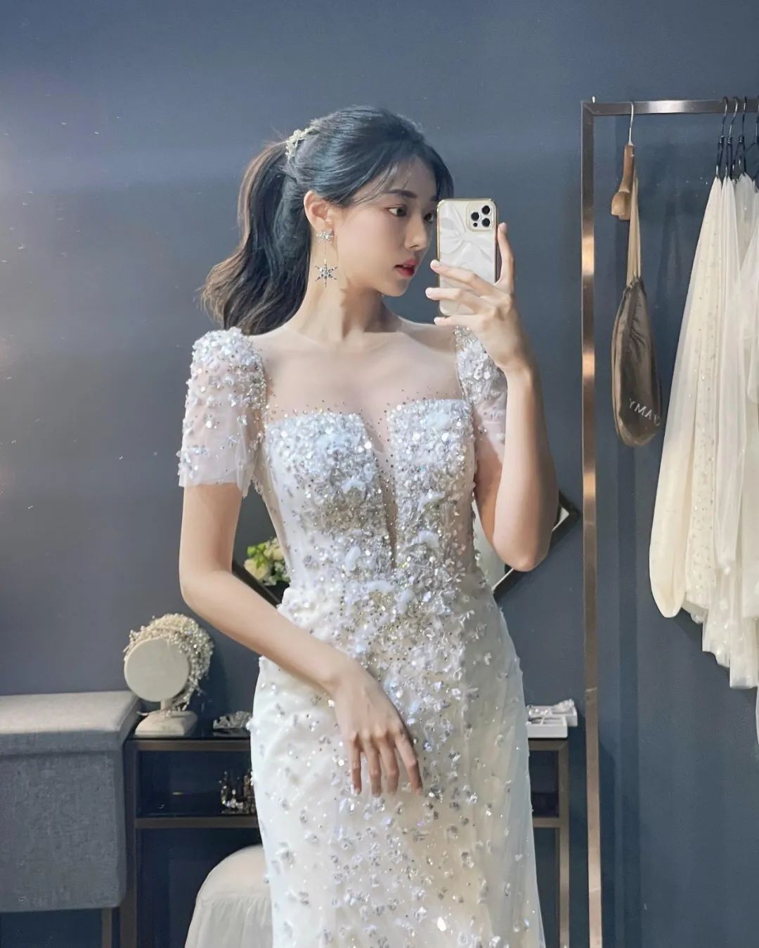 INS美女 | 韩国网红模特홍민하，冷欲风好身材正妹