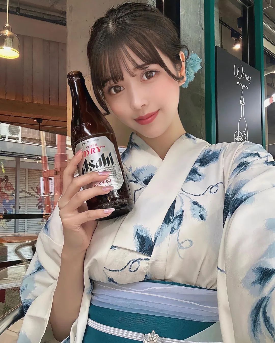 七濑奈奈| 23岁的日本赛车模特冠军 超丰满身材和逆天长腿