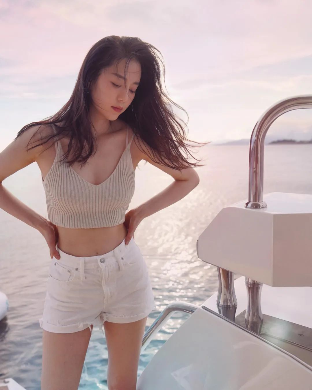 香港模特钟浠文，港式美女的风情！