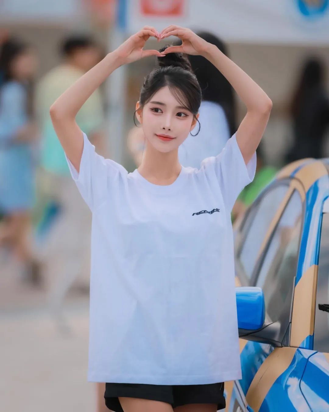 韩国车模 | 甜美长相大长腿，性感妖娆好身材！