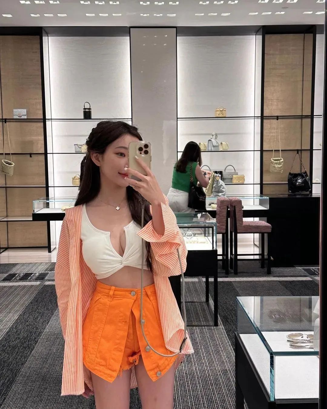 [仙女集]台湾网红，风格大胆，敢穿敢秀