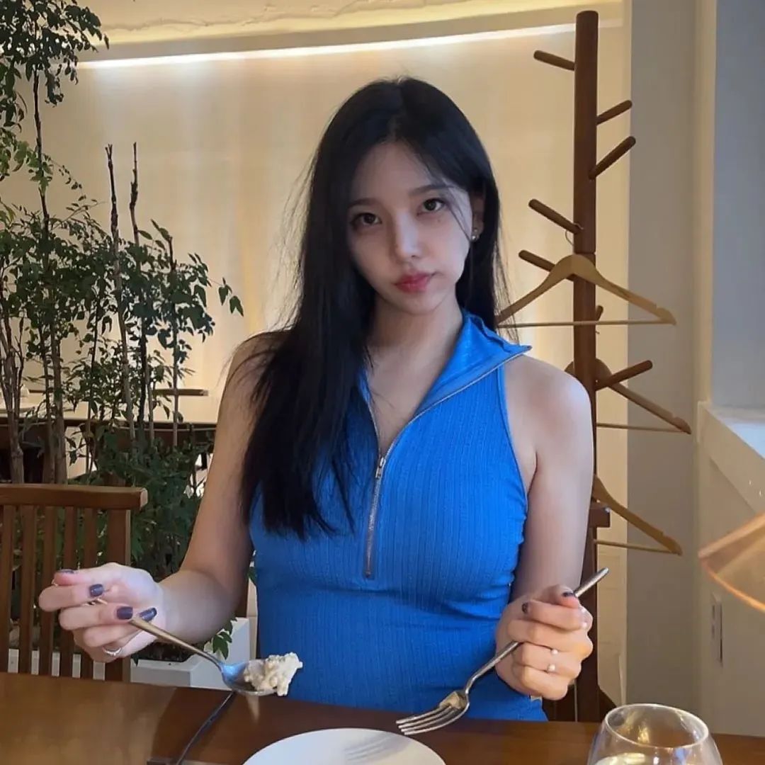 [仙女集]她腿又白又圆，像秋天莲藕