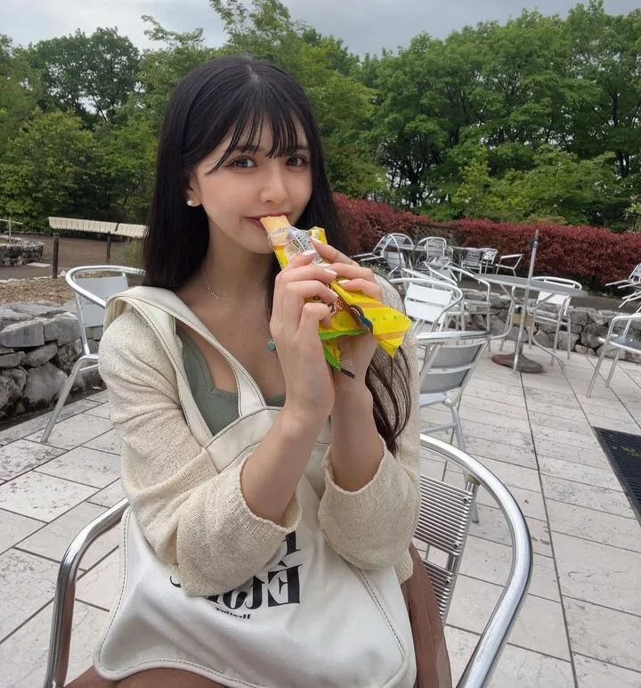 [仙女集]她腰身纤细如柳，如同旋律中高潮