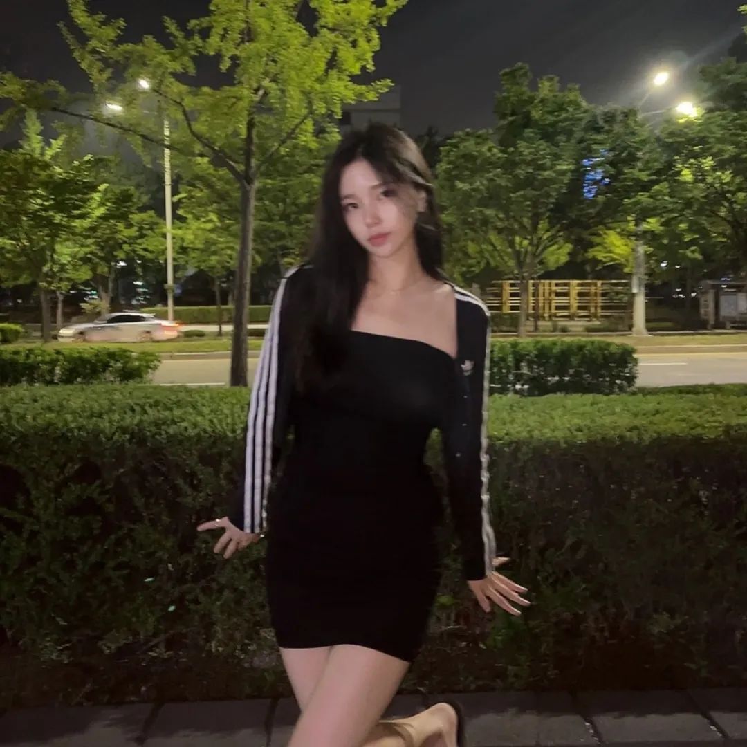 [仙女集]她还是那么喜欢秀腿！！