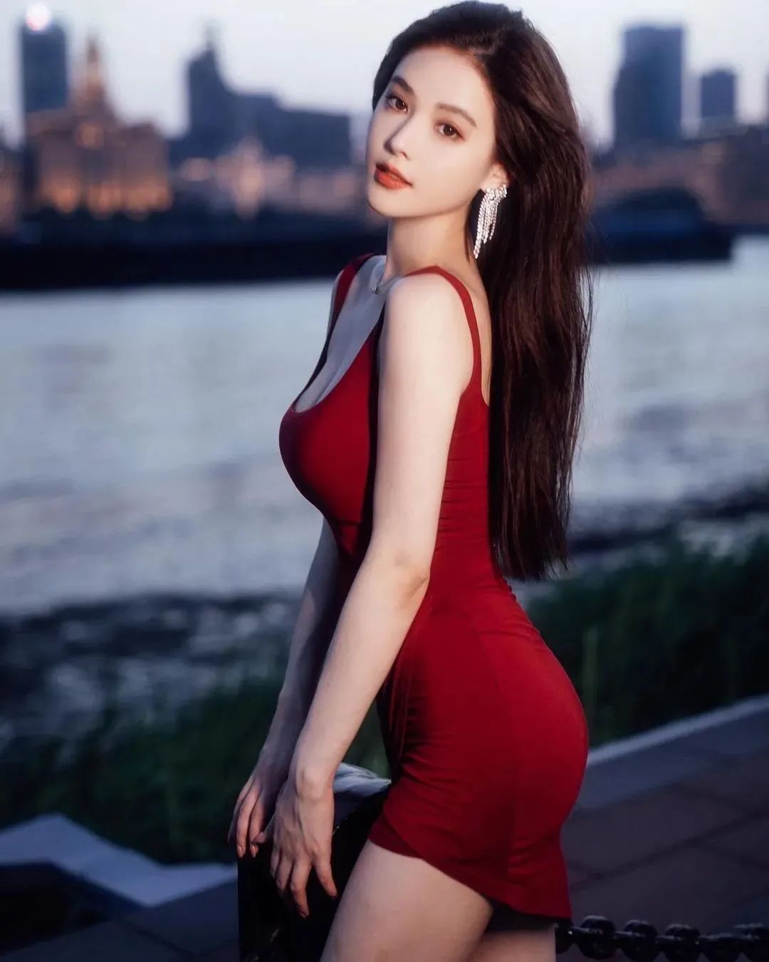 【美女壁纸】甜美御姐范网红女神来袭，夏日炎炎，有你最甜！