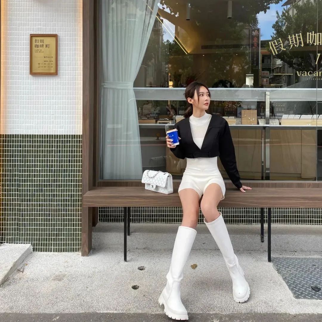 美女壁纸丨颜值和身材具佳的宝岛女神