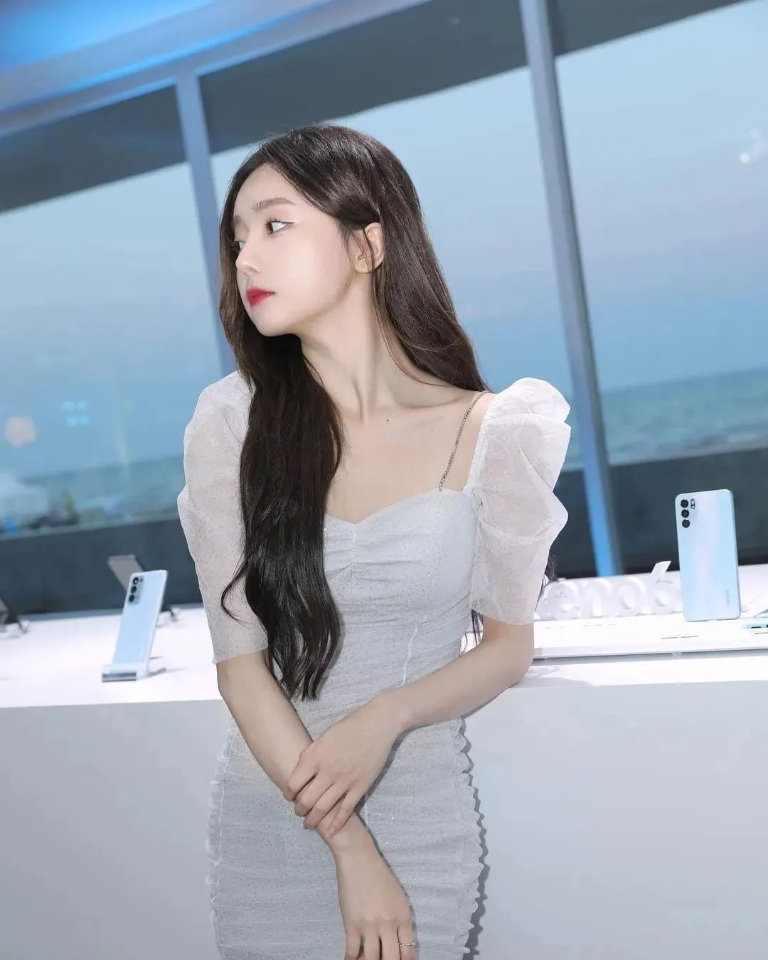 张允恩，颜值和身材俱佳的“韩系”网红美女