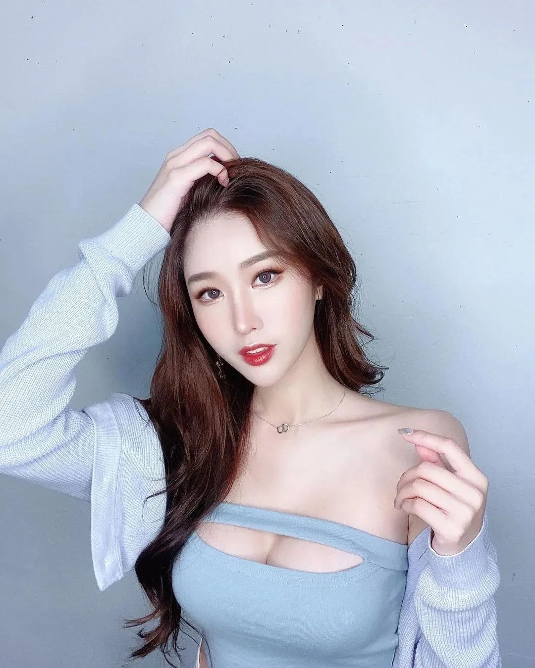 郑若青，又甜又美的气质女神