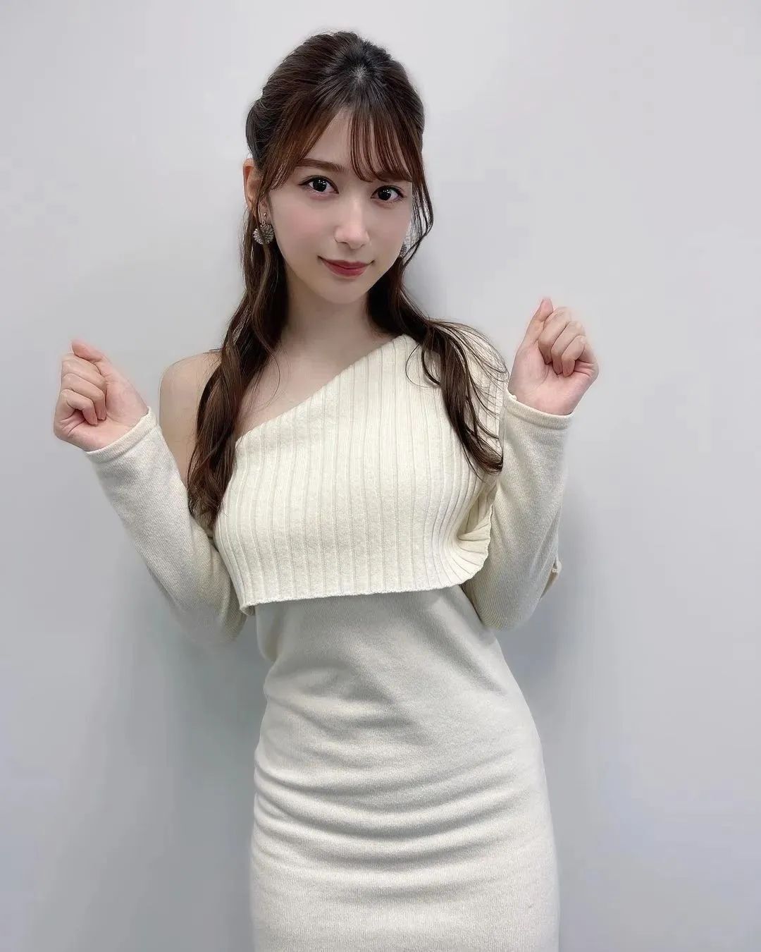 雪平莉左，又甜又美的“治愈系”女神