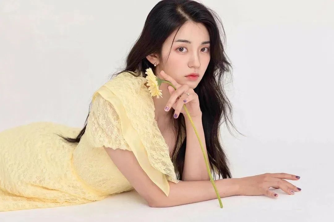 韩国空姐hanorikim，气质出众不输汤唯的网红美女
