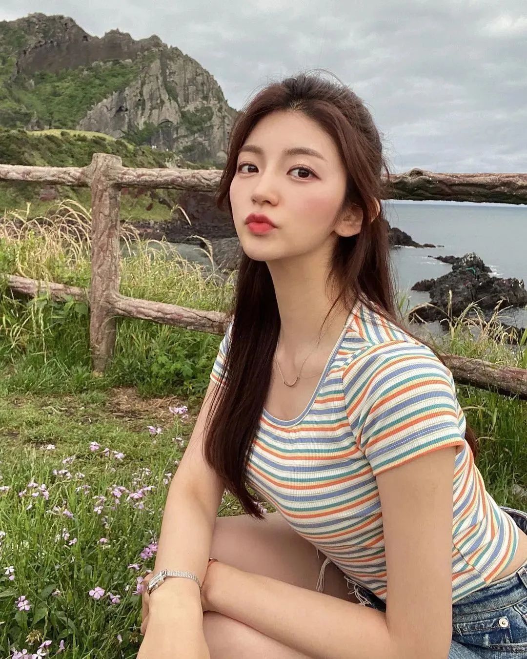 韩国空姐hanorikim，气质出众不输汤唯的网红美女