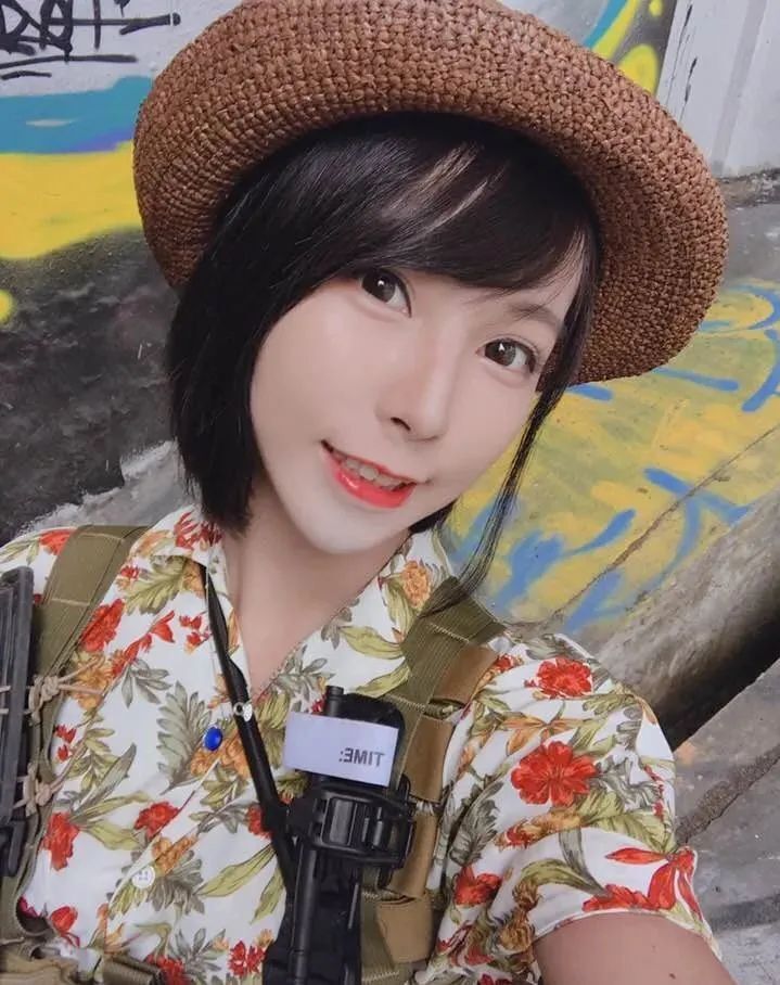 苏宜，甜美可人的香港网红美女