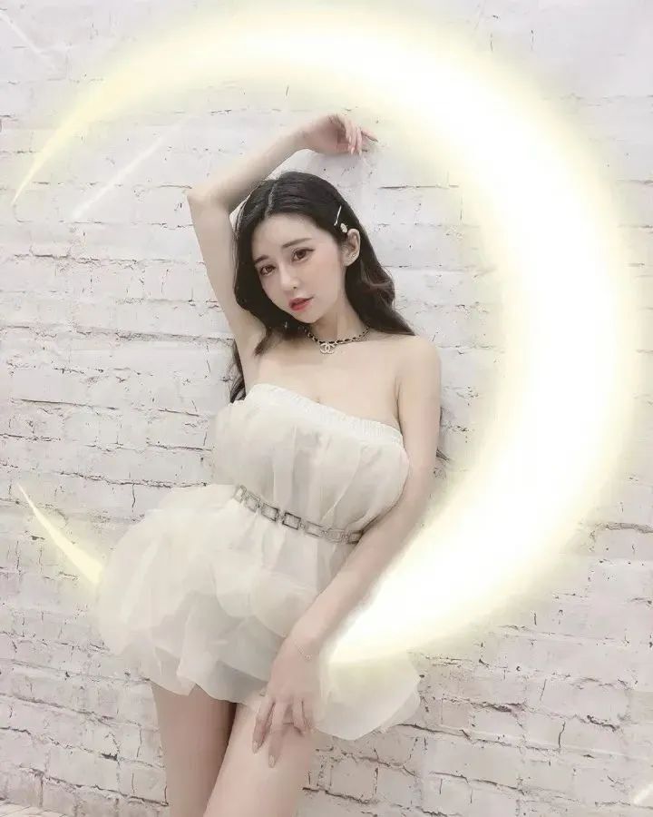 台湾网红安希，辣度指数爆表的宅男女神