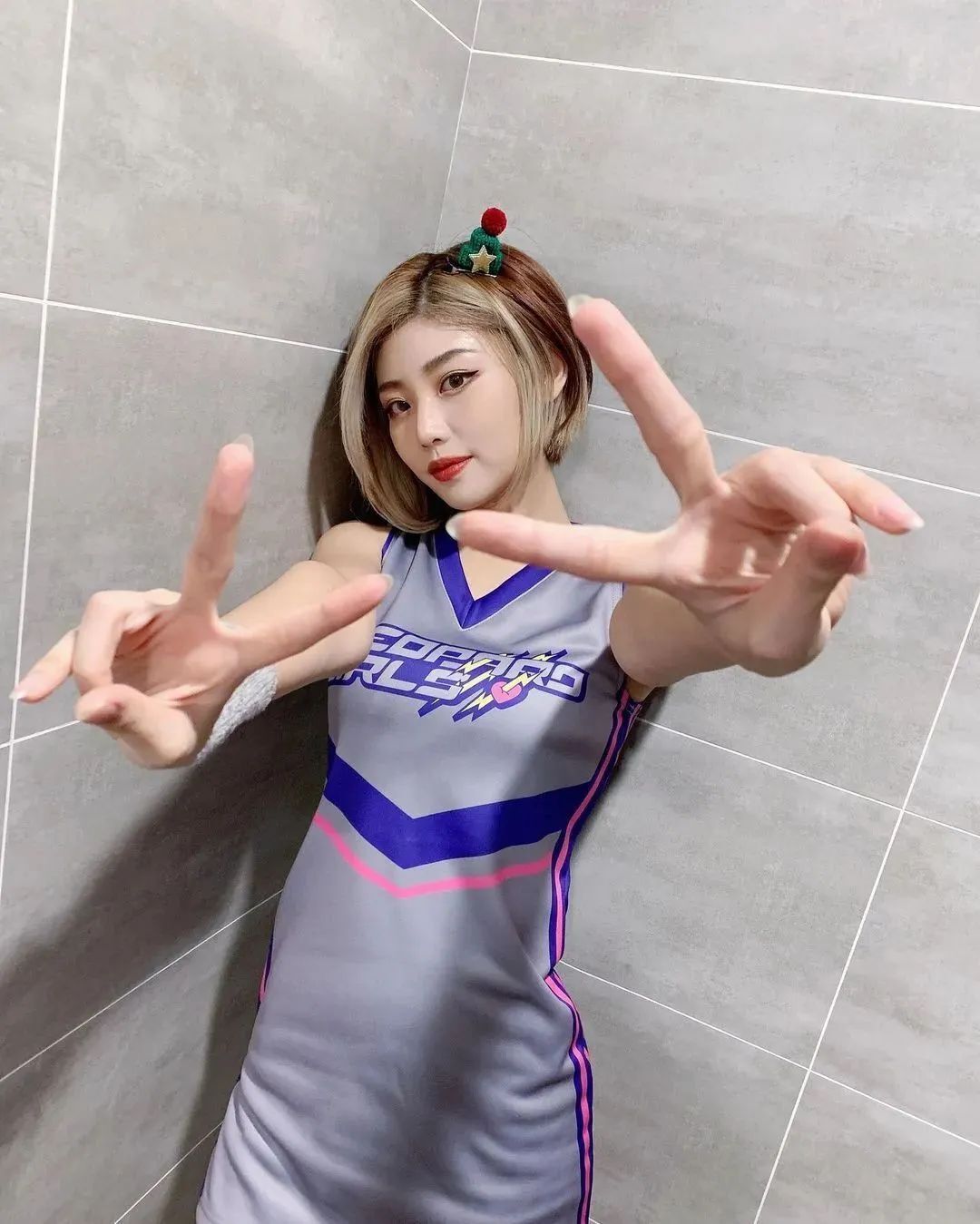 台湾网红小枫，甜美迷人的短发女神