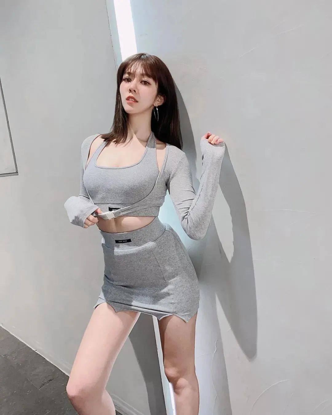 台湾空姐Elly，甜美迷人的御姐范女神