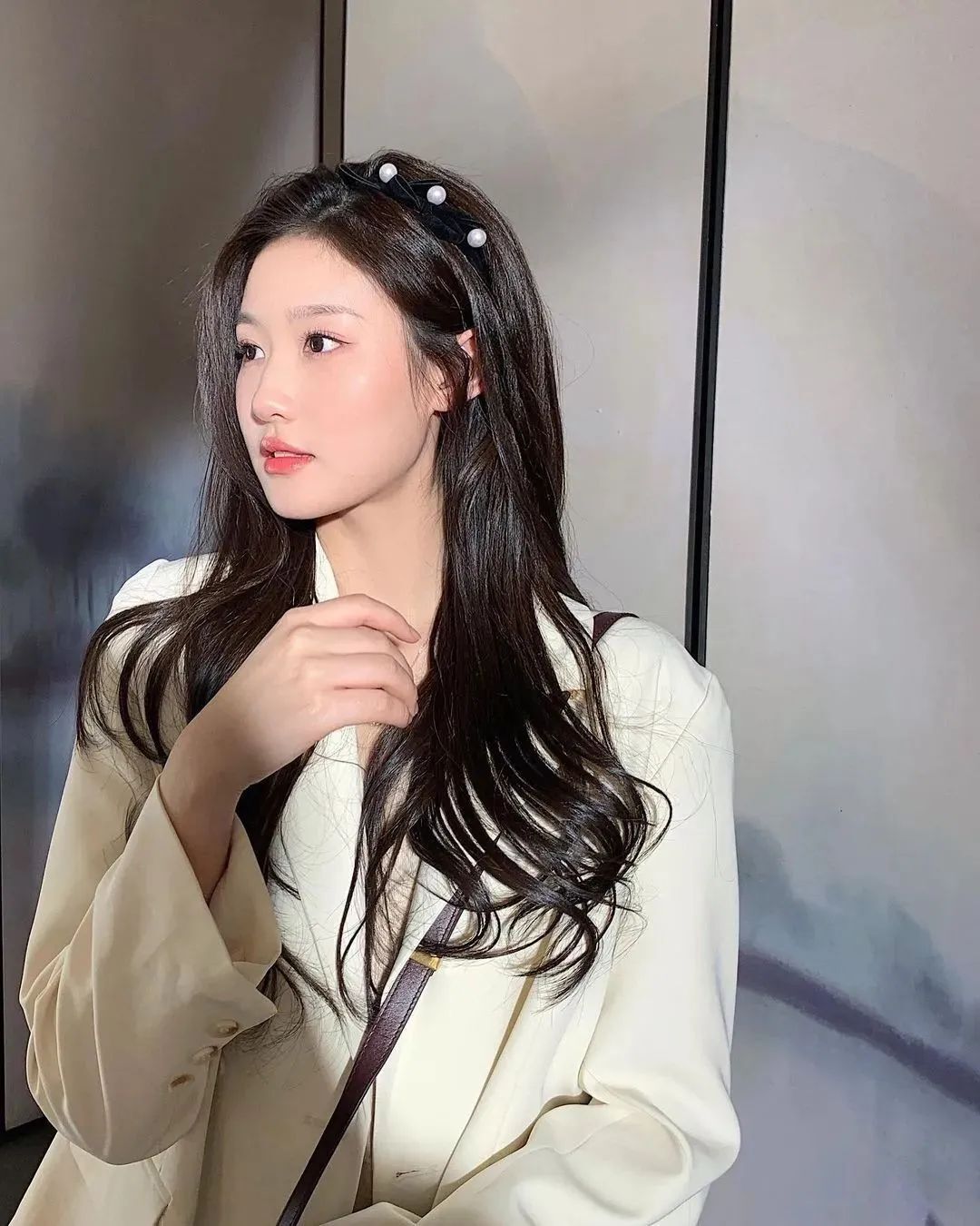 国产网红林真，神似刘亦菲的气质范高冷女神