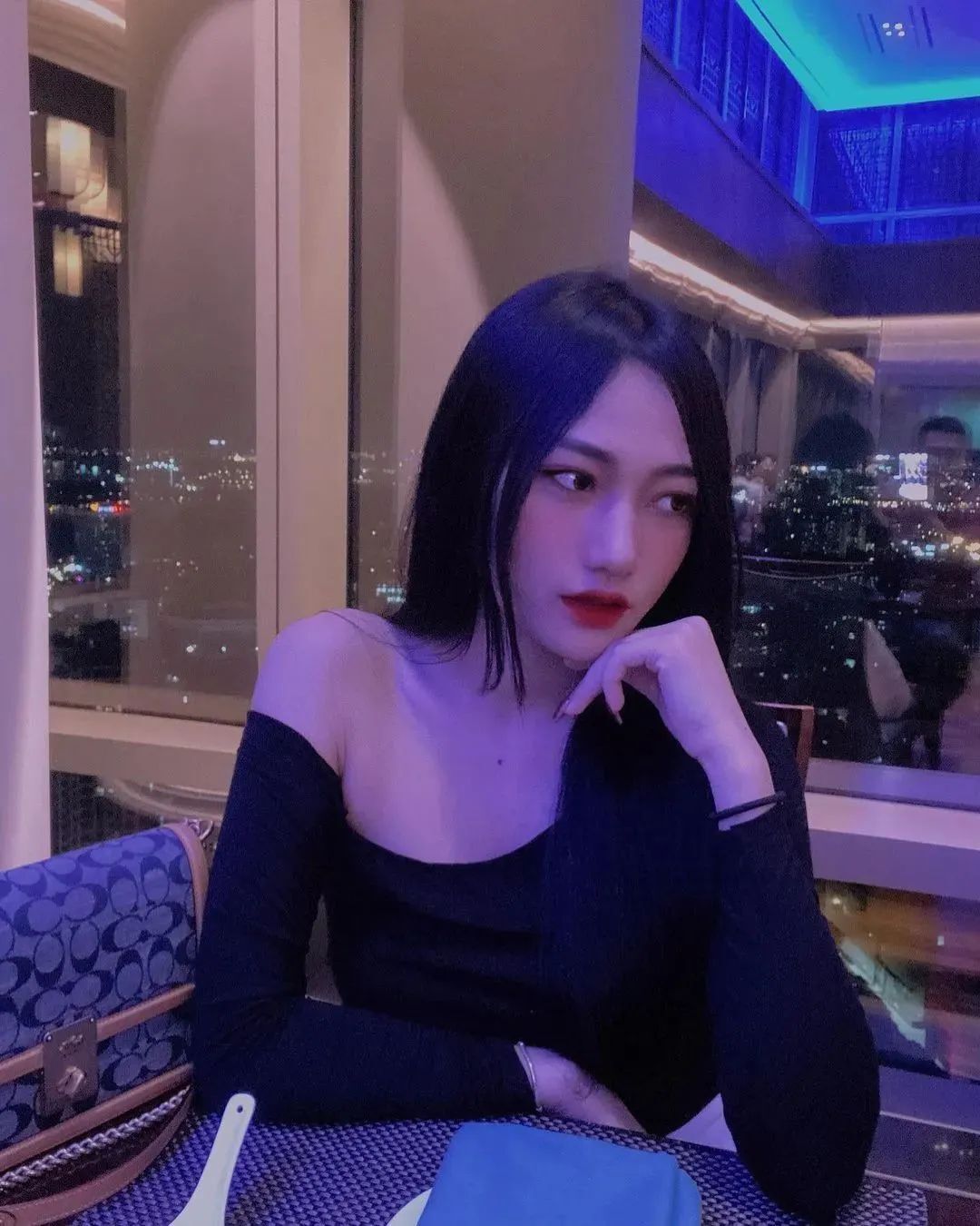 越南网红da.thao，肤白貌美的异域风格美女