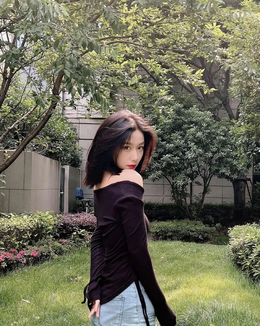 国产网红李如儒，百变造型切换自如的港风女神
