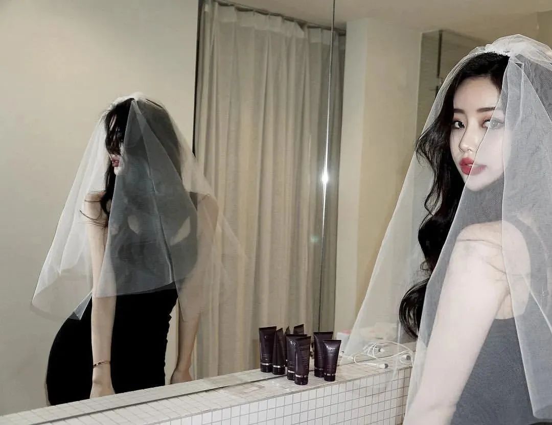韩国网红suzy，性感火辣的气质女神