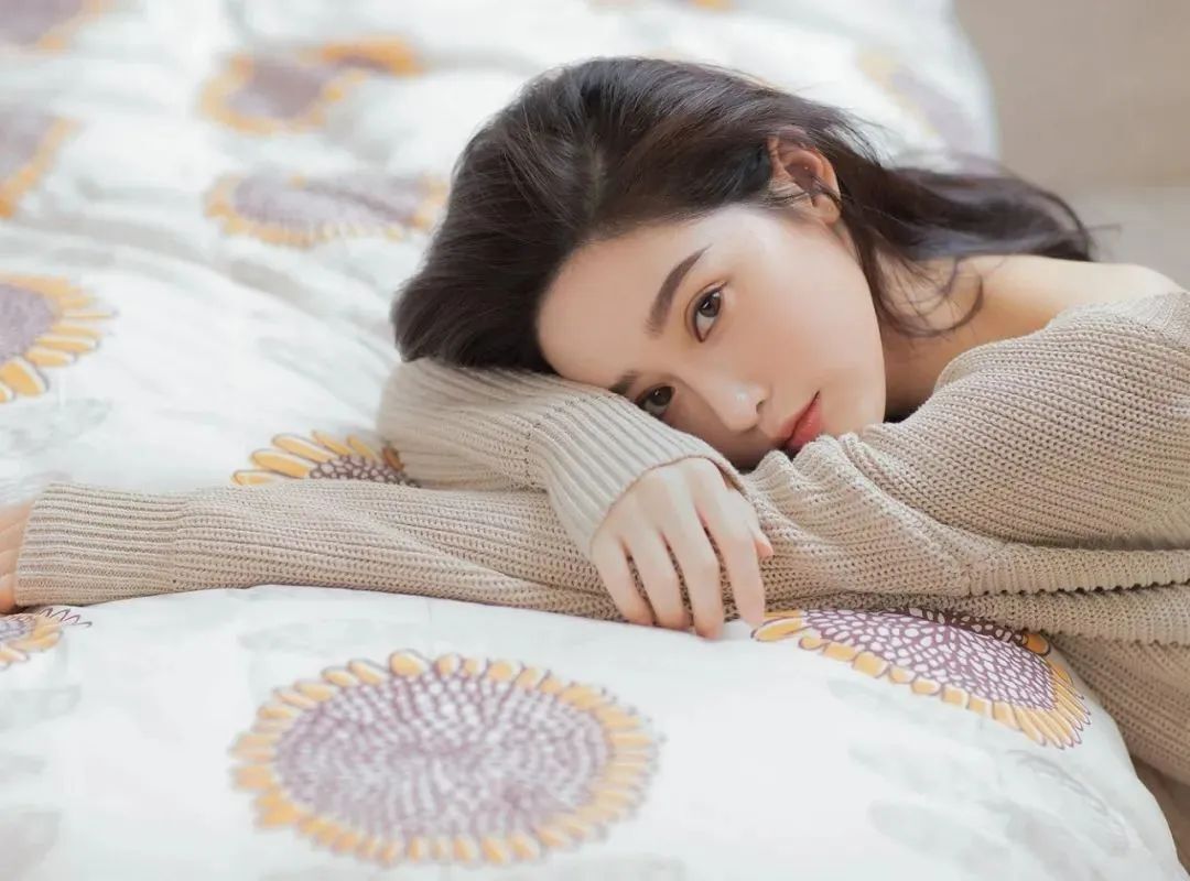 台湾初代网红陈玟予，甜美可人的气质女神