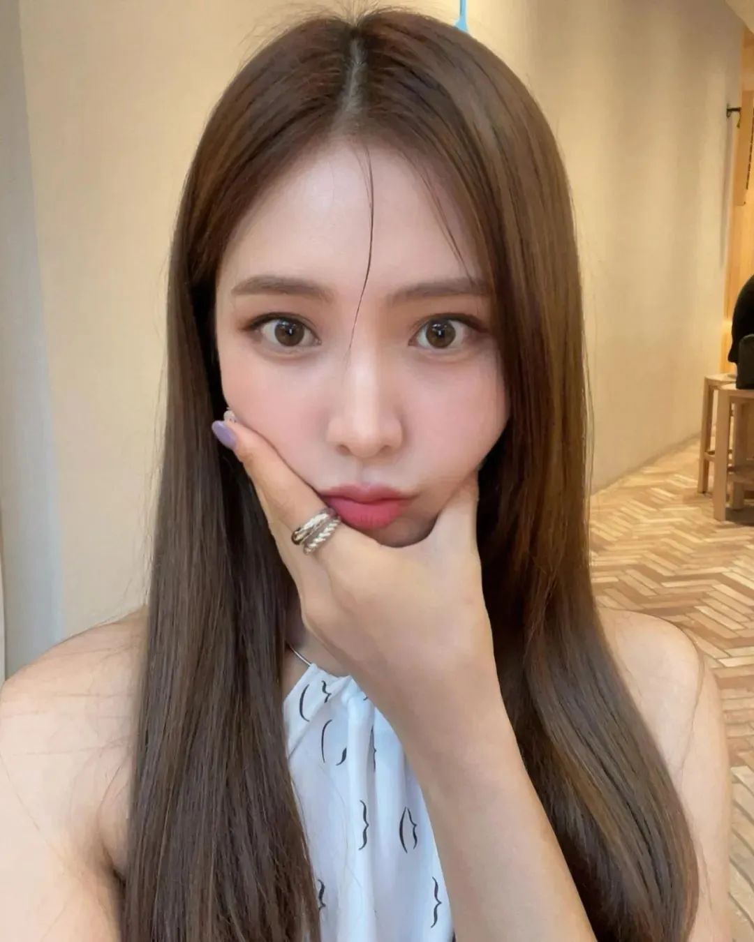 韩国网红2ppi，甜美又性感的美妆博主