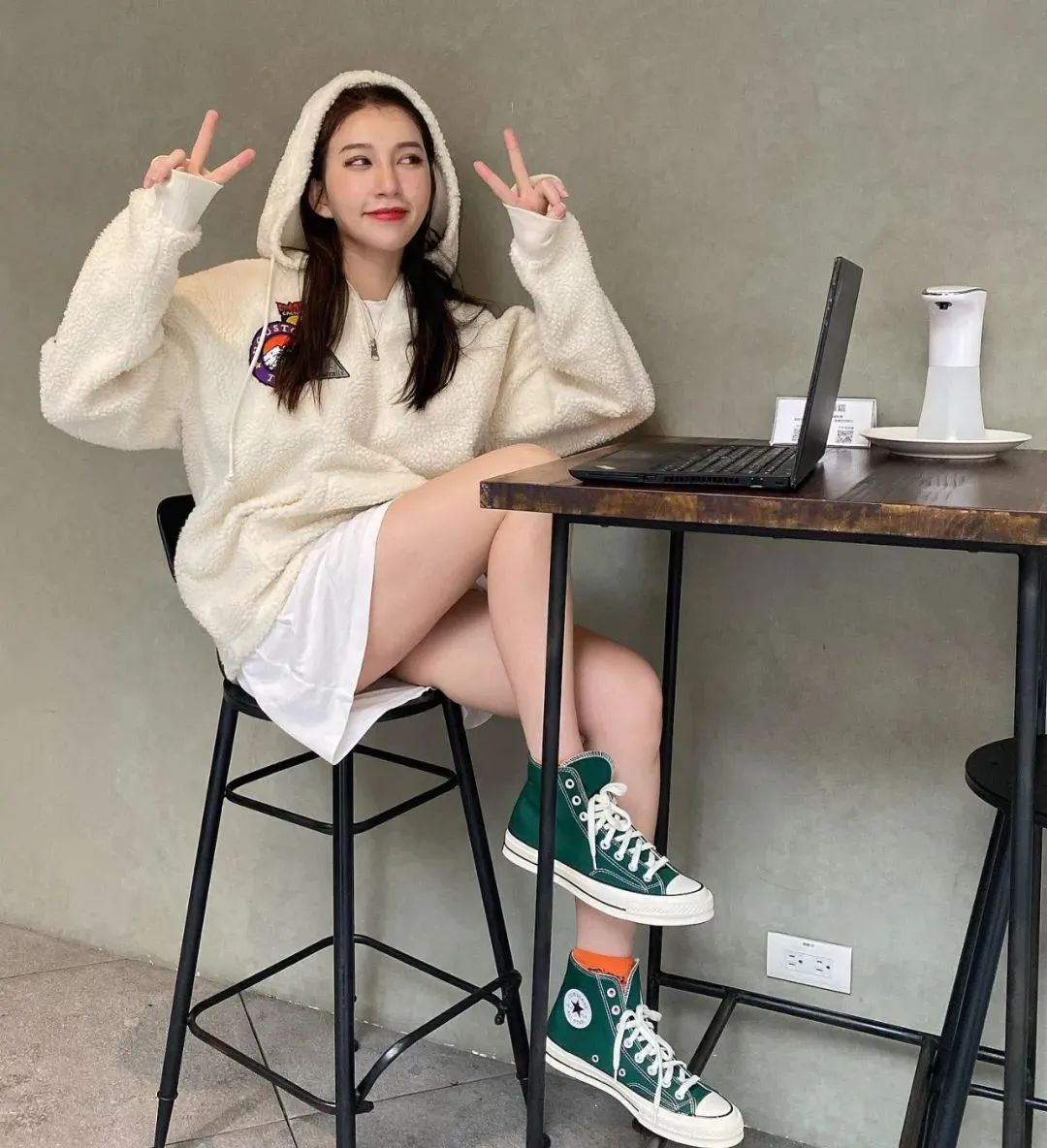 台湾网红Veeda Chang，甜美性感的混血儿女神