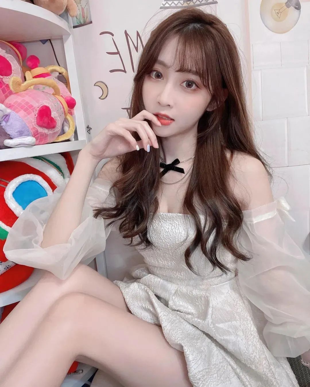 台湾网红enen0528，甜美迷人的阳光美少女