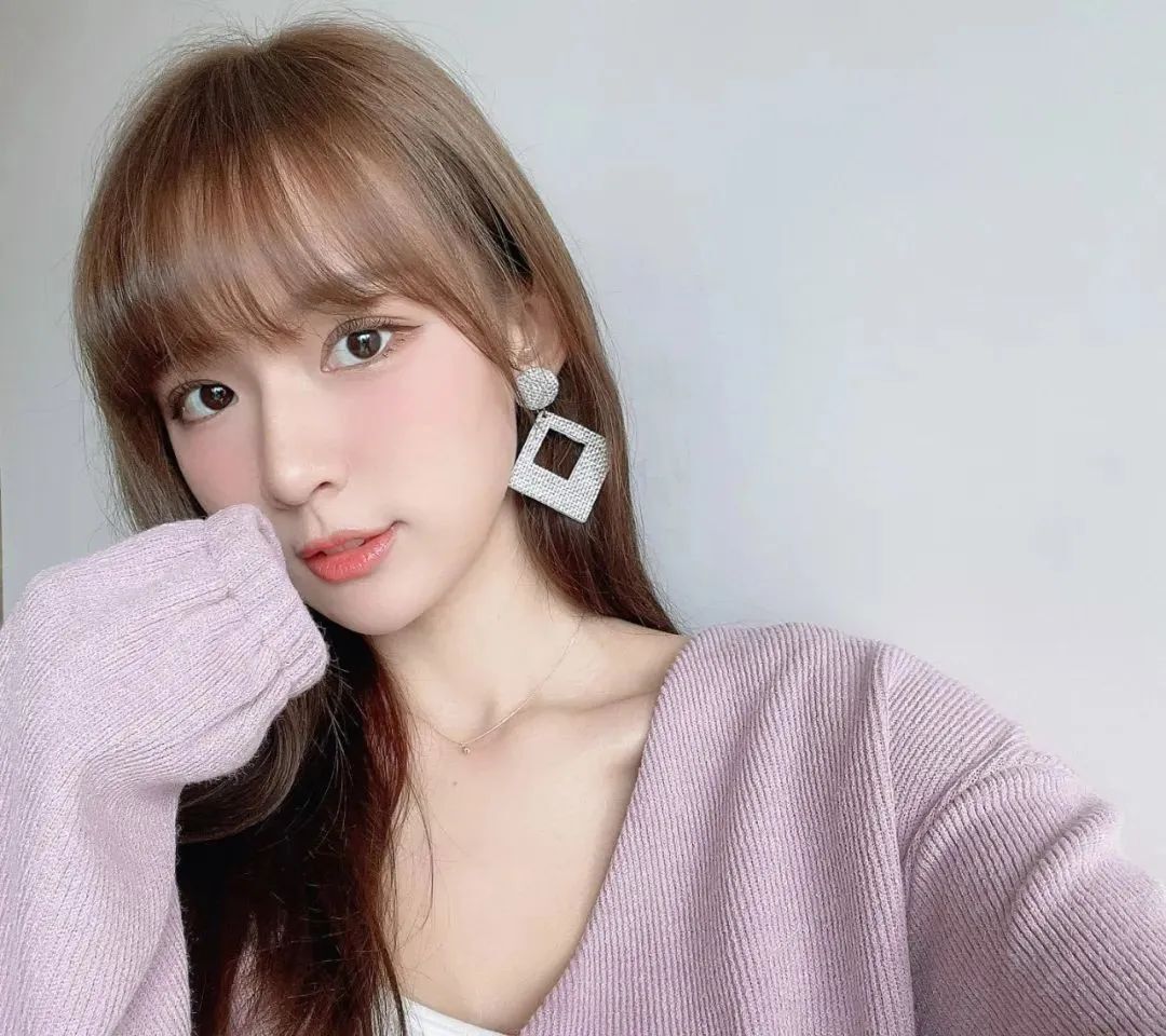 台湾网红林莎，甜美指度超标的元质美少女