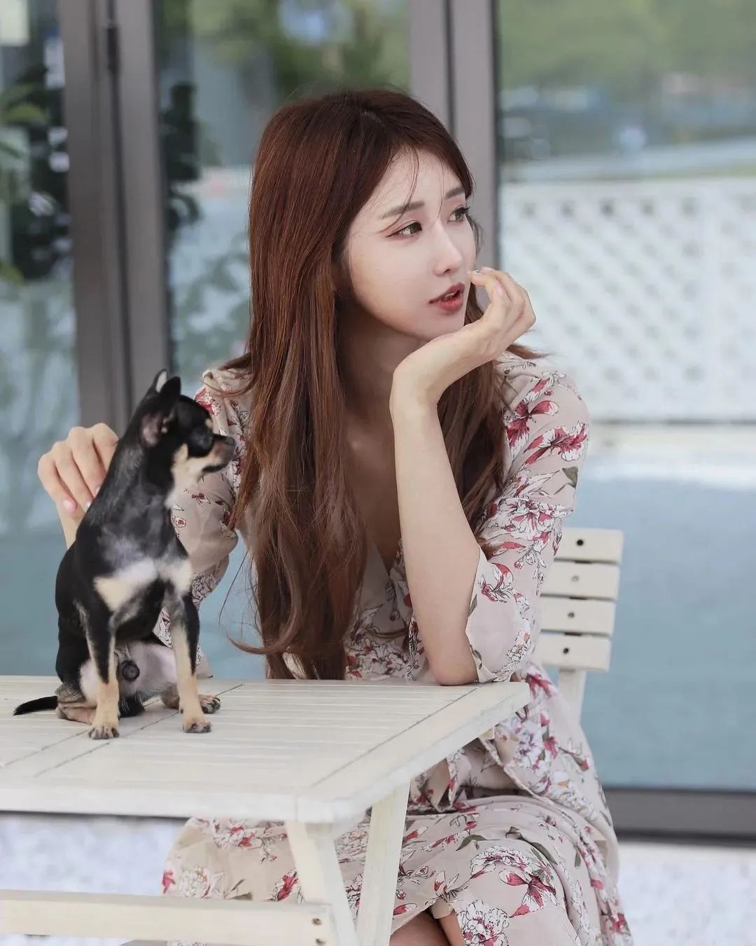 韩国最美车模柳多妍，至今单身未婚的她，32岁仍如少女