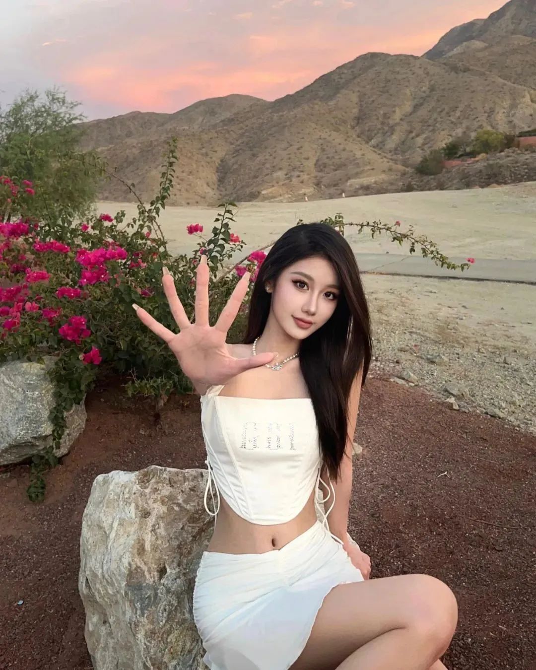 国产网红张熙尼，甜美又性感的美女设计师