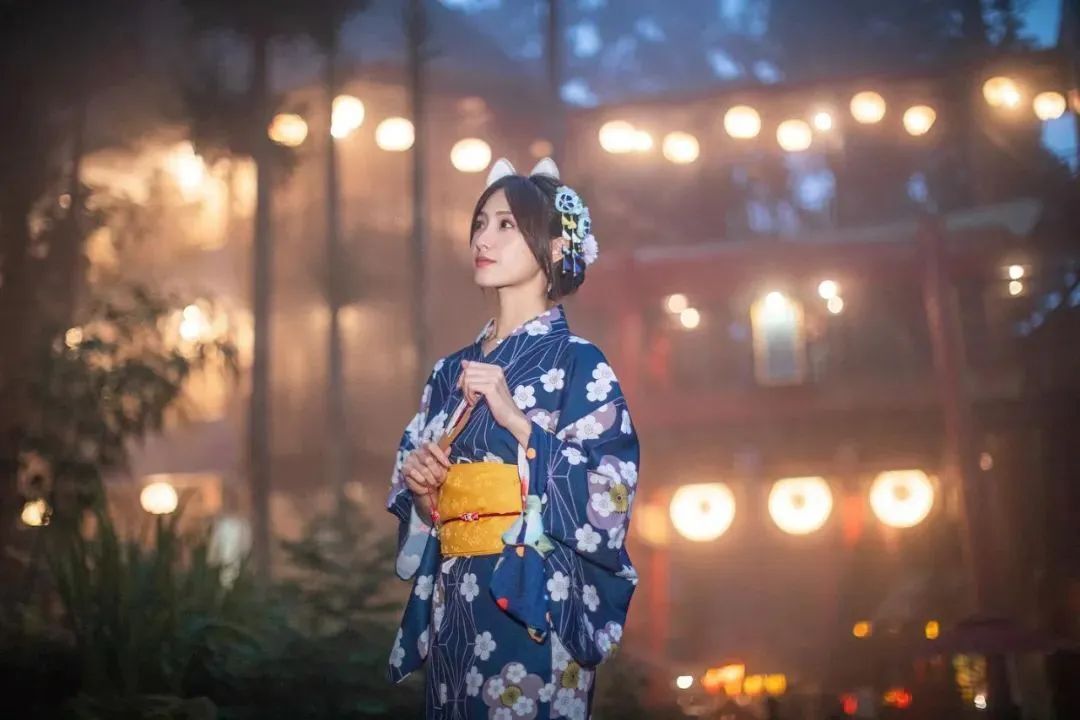 台湾网红君白，清纯可爱的啦啦队女神
