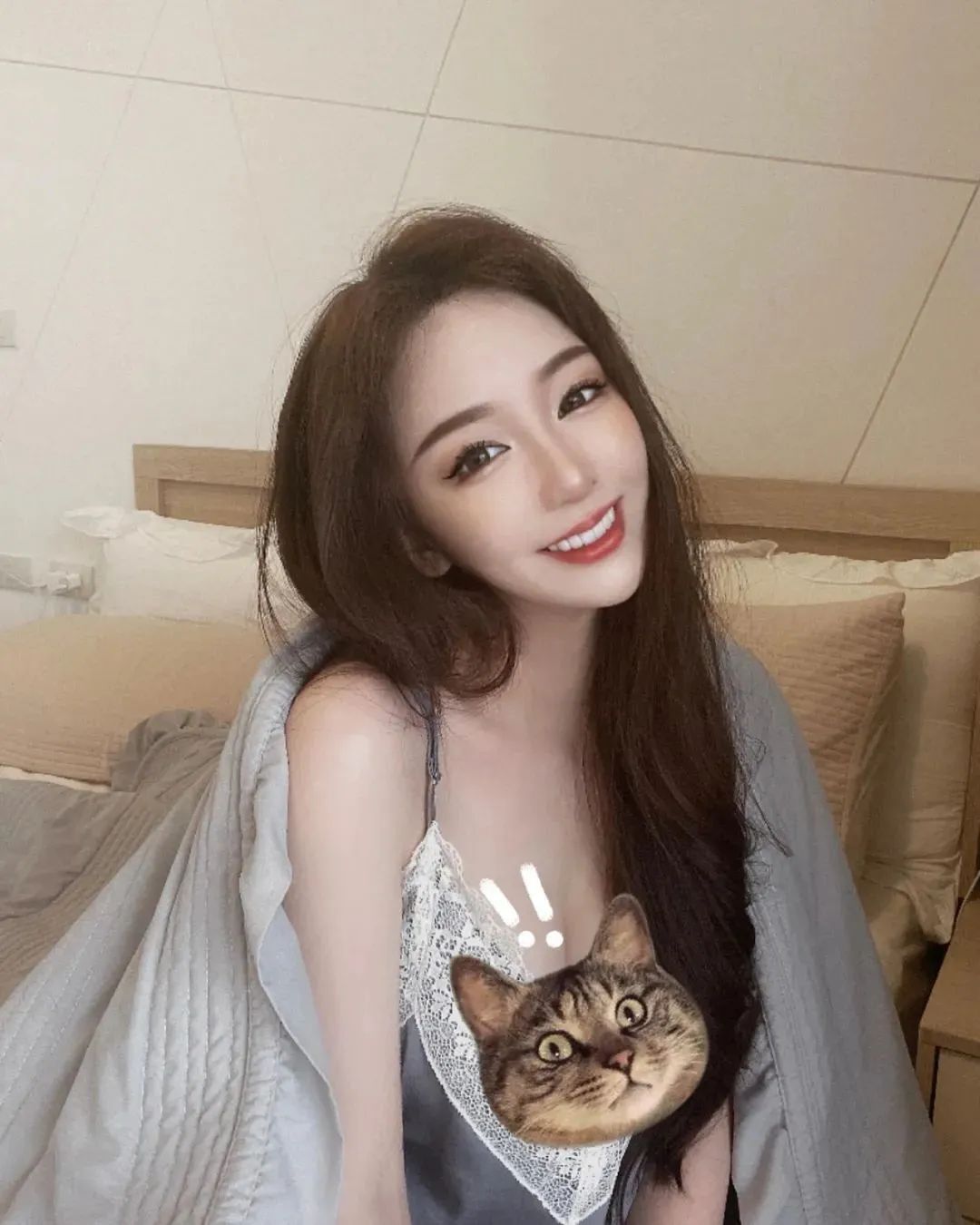 台湾网红Yami，甜美指数爆表的高冷系女神