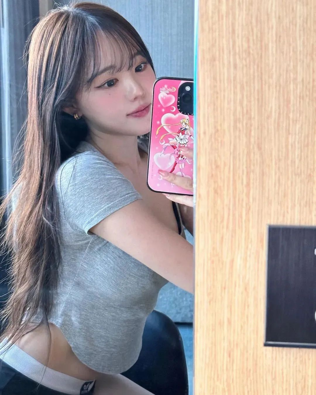韩国美女kisy，拥有清纯可爱脸蛋的甜美辣妈