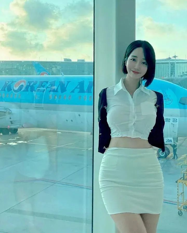韩国网红 | 气质出众的短发女神