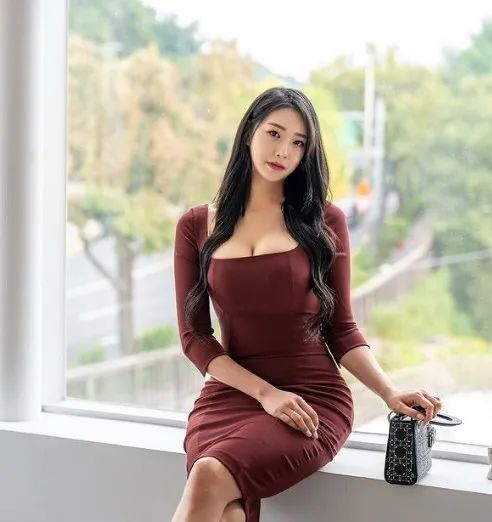 韩国顶级美女名媛，妥妥的“白富美”女神