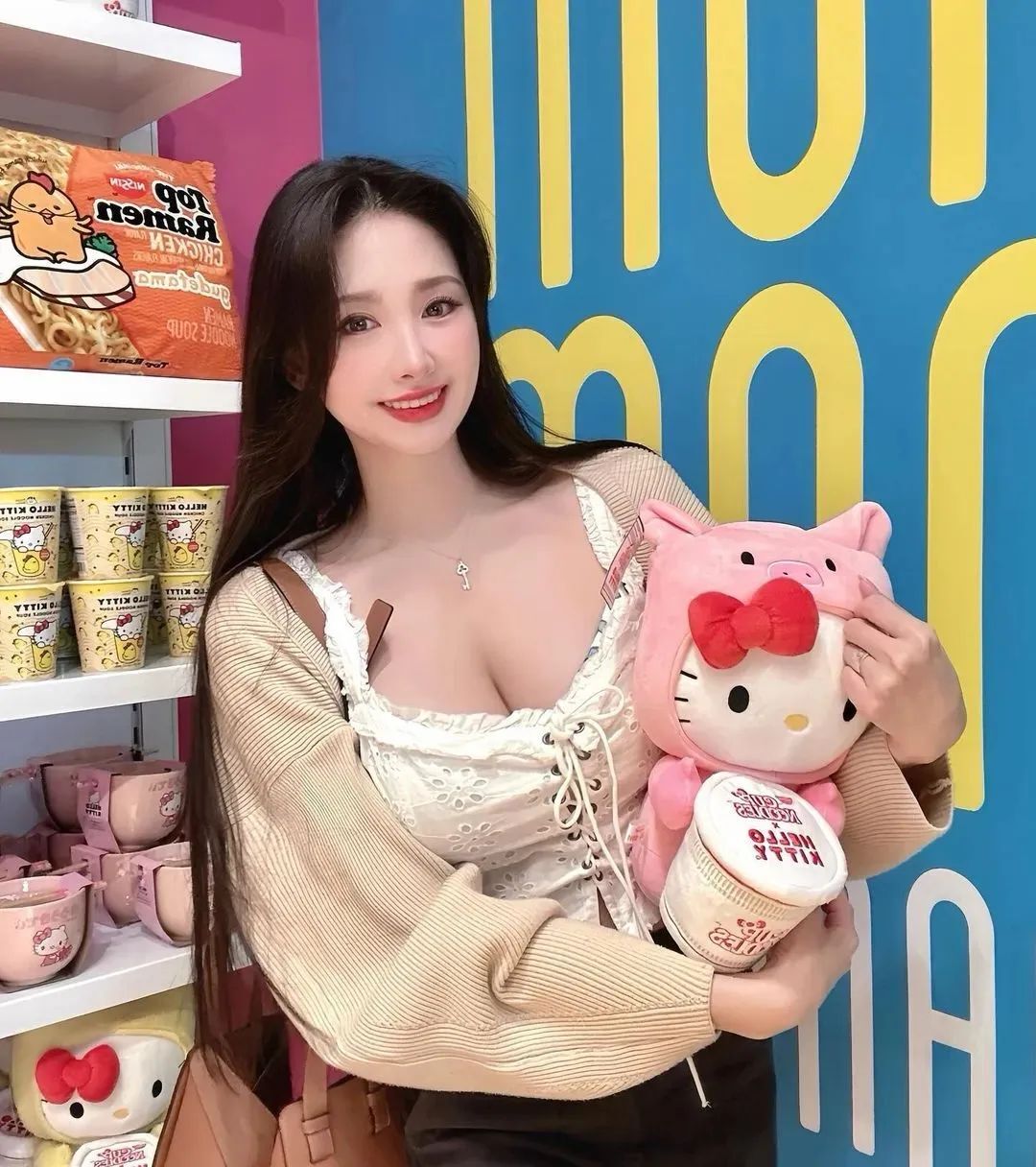 韩国网红 | vivi，甜美又性感的气质女神