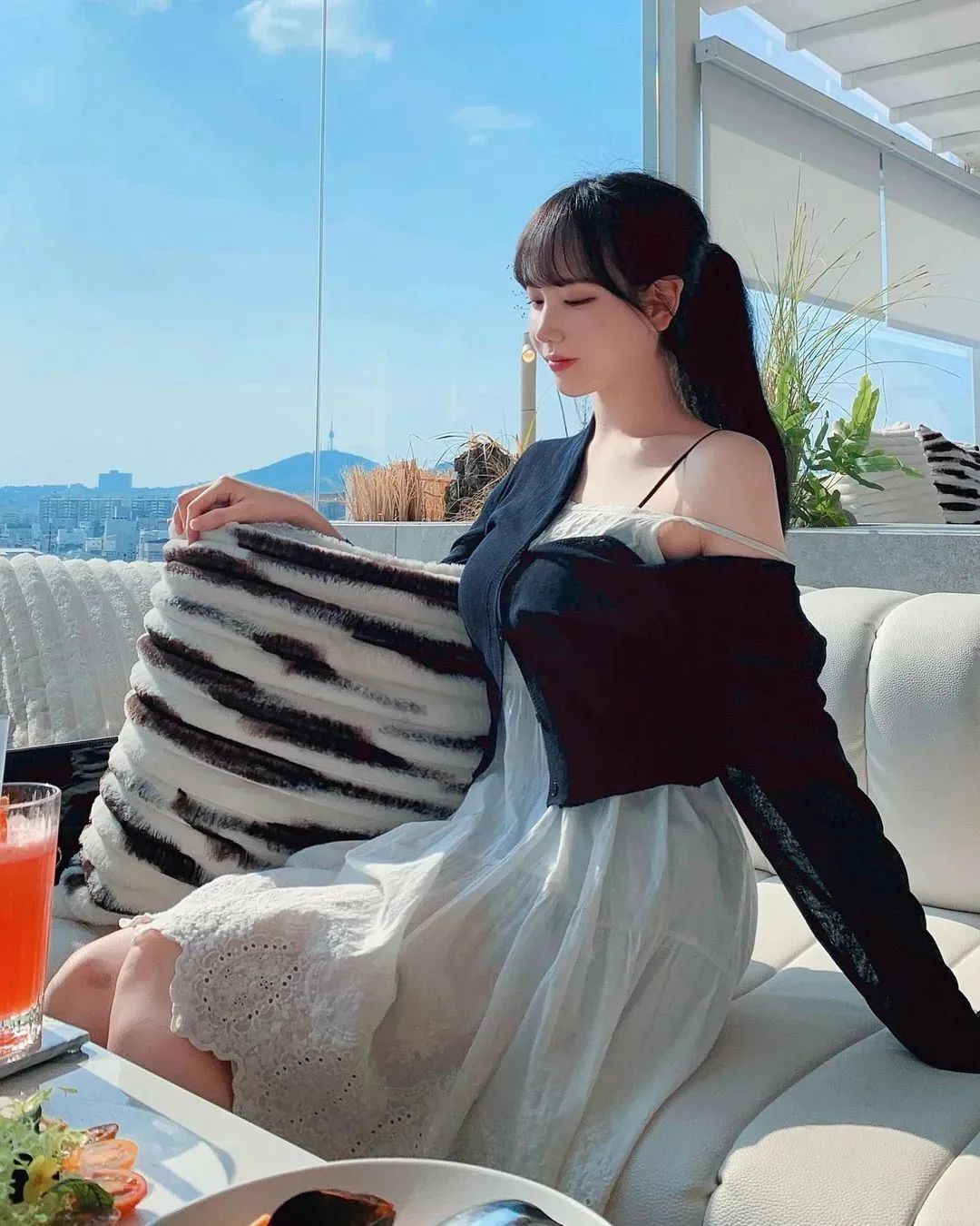 韩国网红 | lovehean，甜美又性感的气质女神