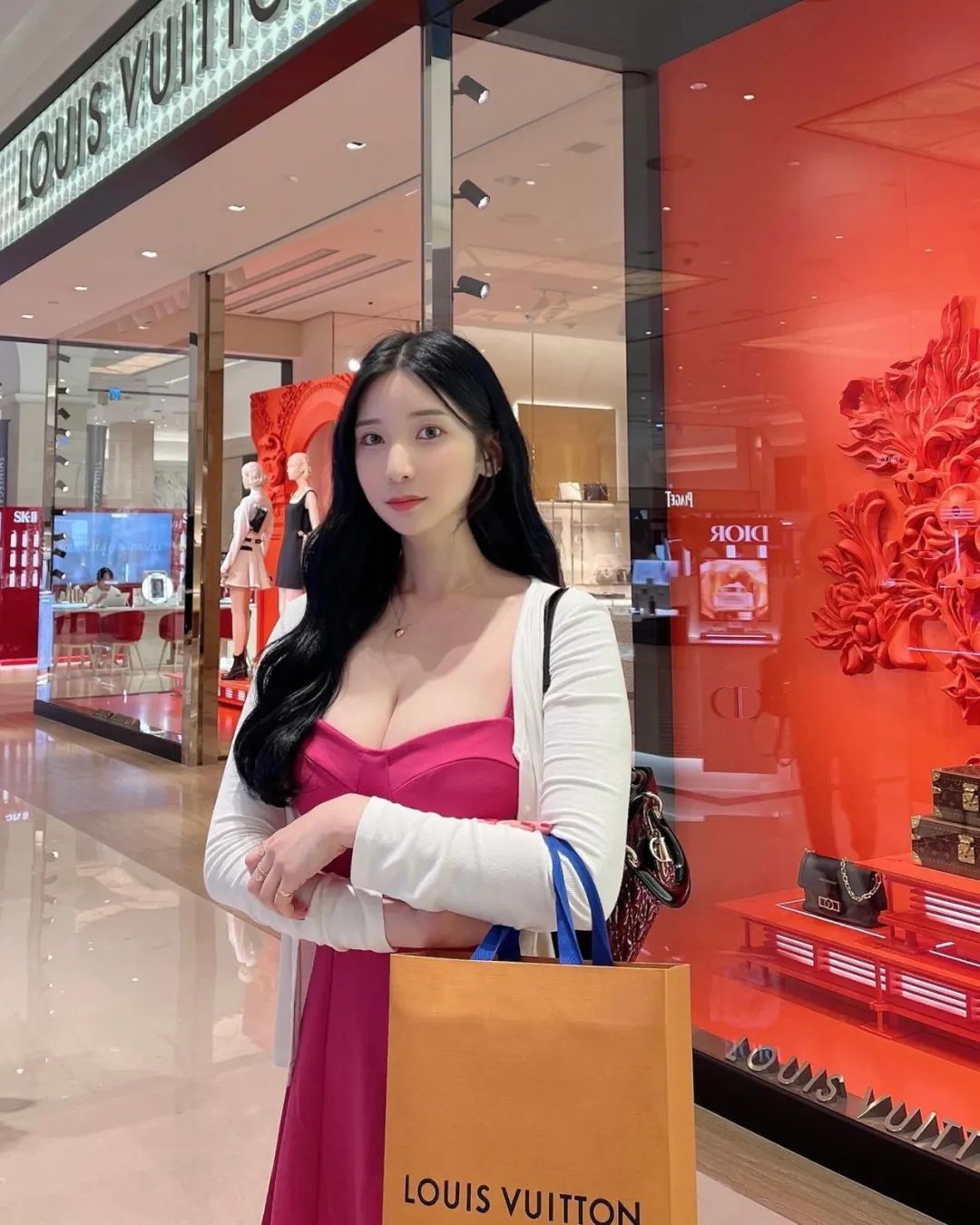 性感身材，真的好凶！