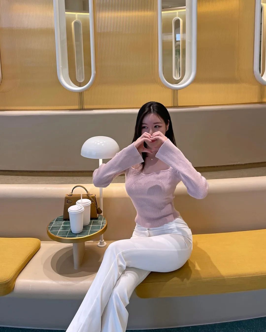 前凸后翘，欲罢不能
