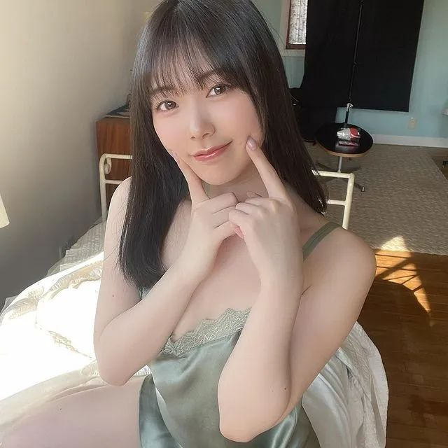 在役大学生，人美身材好