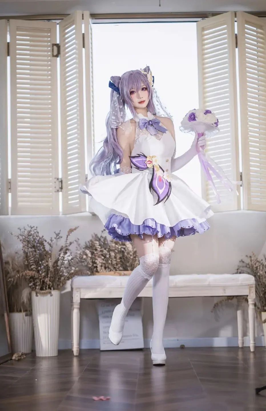 原神cos：白丝+婚纱，刻晴VS甘雨，你最喜欢哪位当老婆！？