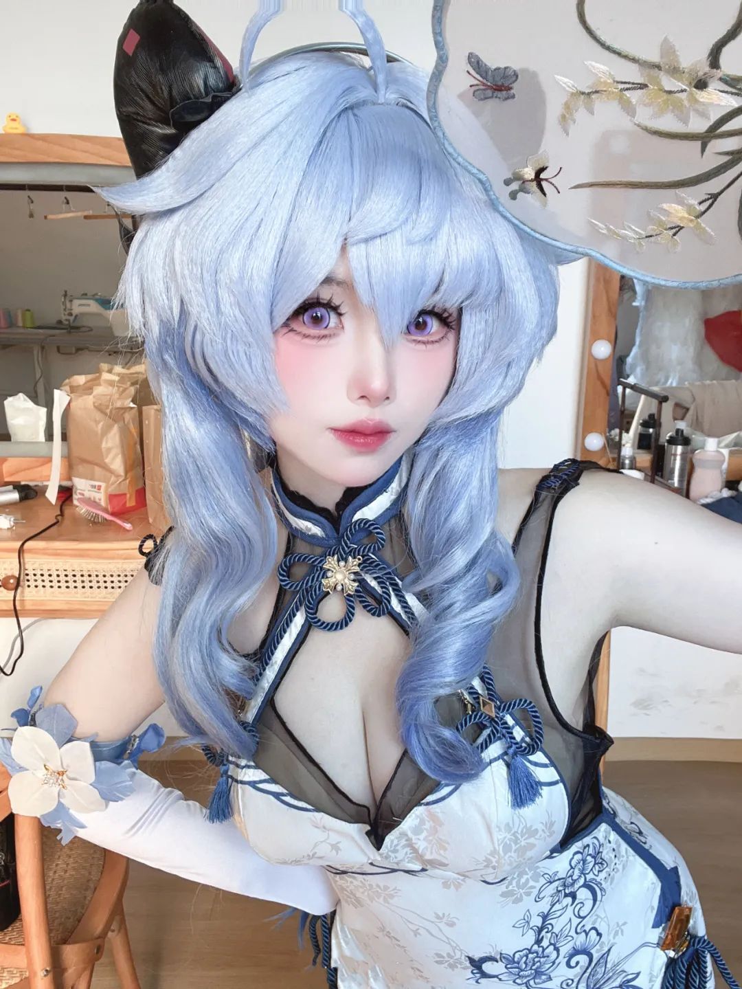 原神私设cos：申鹤抹胸白衣裙！女仆夜兰优菈神子！黑丝制服雷神真是太顶了！