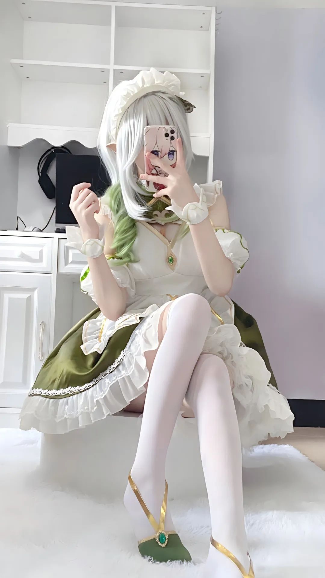 原神cos：泳装+裸足，妮露美爆了！婚纱绫华让人狂喜！小厨娘宵宫，大草神我爱了！