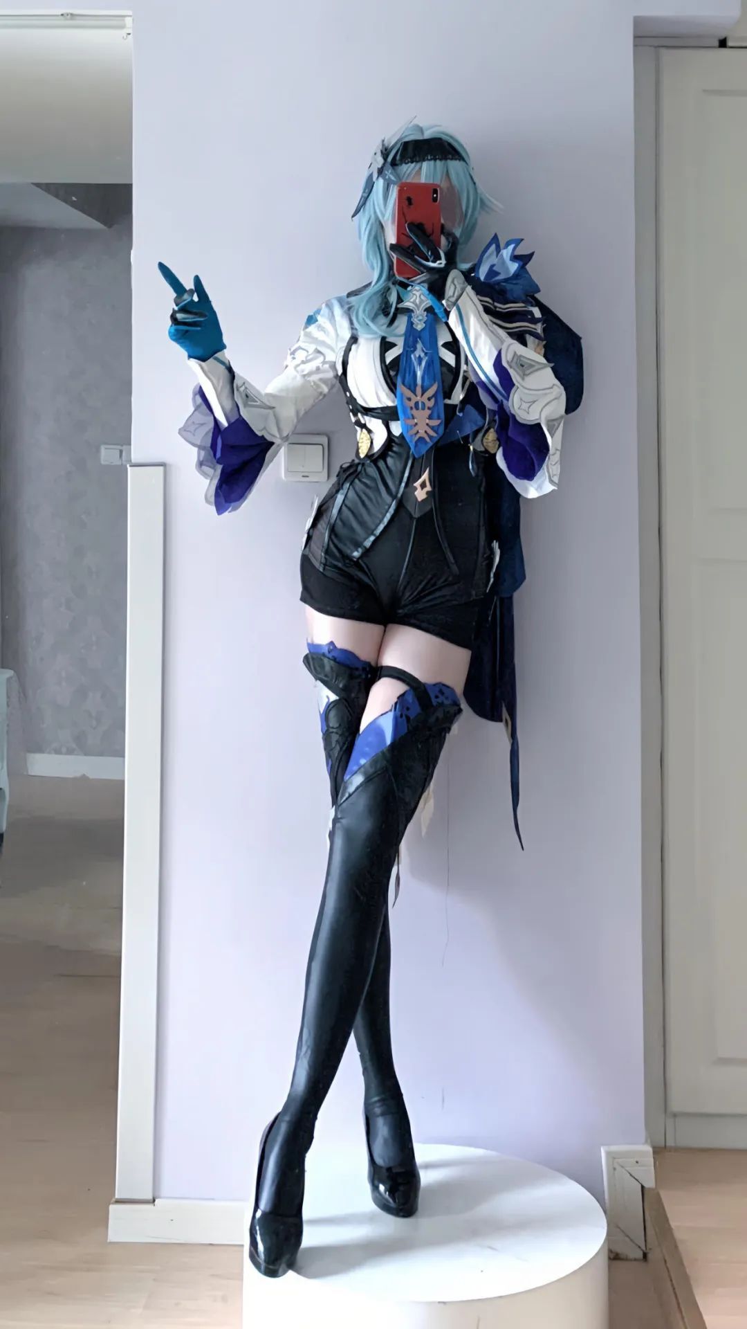 原神cos：泳装草神，护士装刻晴，婚纱神子，包臀裙申鹤，制服雷神让玩家狂喜！