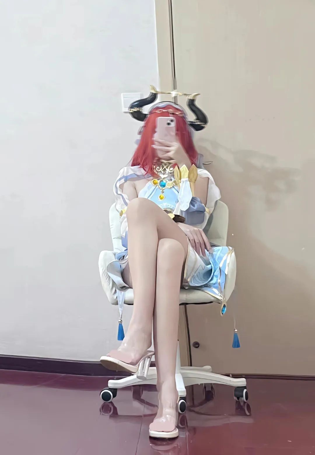原神cos：白丝+婚纱，花嫁刻晴超美！高跟鞋申鹤太顶了！女仆心海雷神让人狂喜！