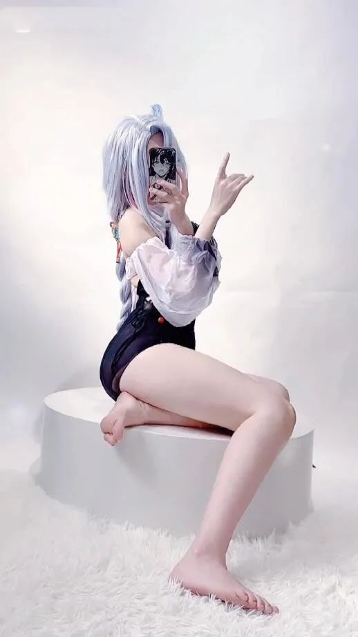 原神cos：jk制服雷神太可爱了！抹胸装申鹤真好看！黑丝女仆莫娜，婚纱神子谁不爱呢？
