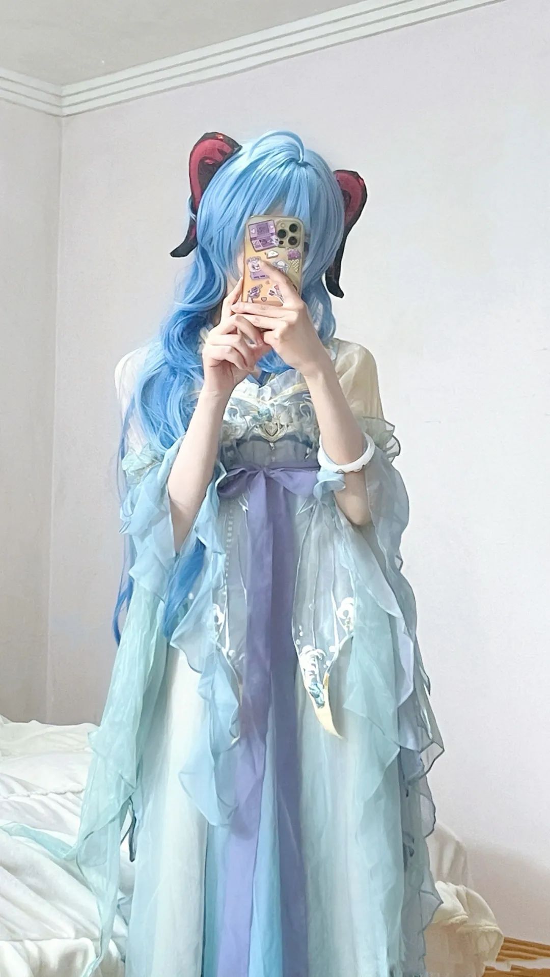 原神cos：汉服甘雨真是美爆了！绫华大小姐连衣裙真是绝美！黑丝菲谢尔，白月光归终我爱了！