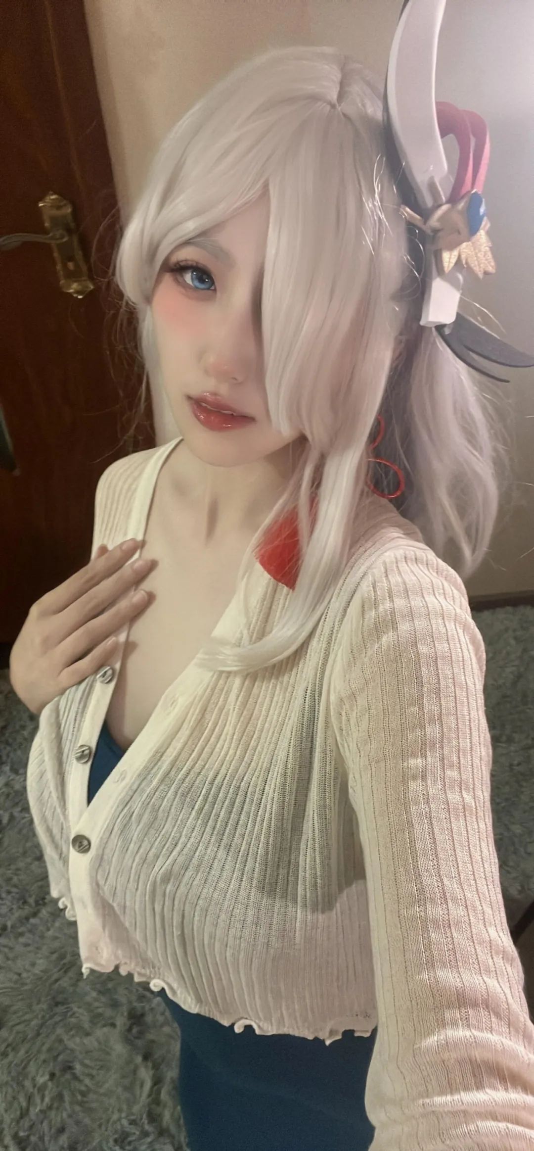 原神cos：申鹤泳装颜值太美了！制服皮裤也不错！雷神女仆装让人狂喜！夜兰姿势超赞！