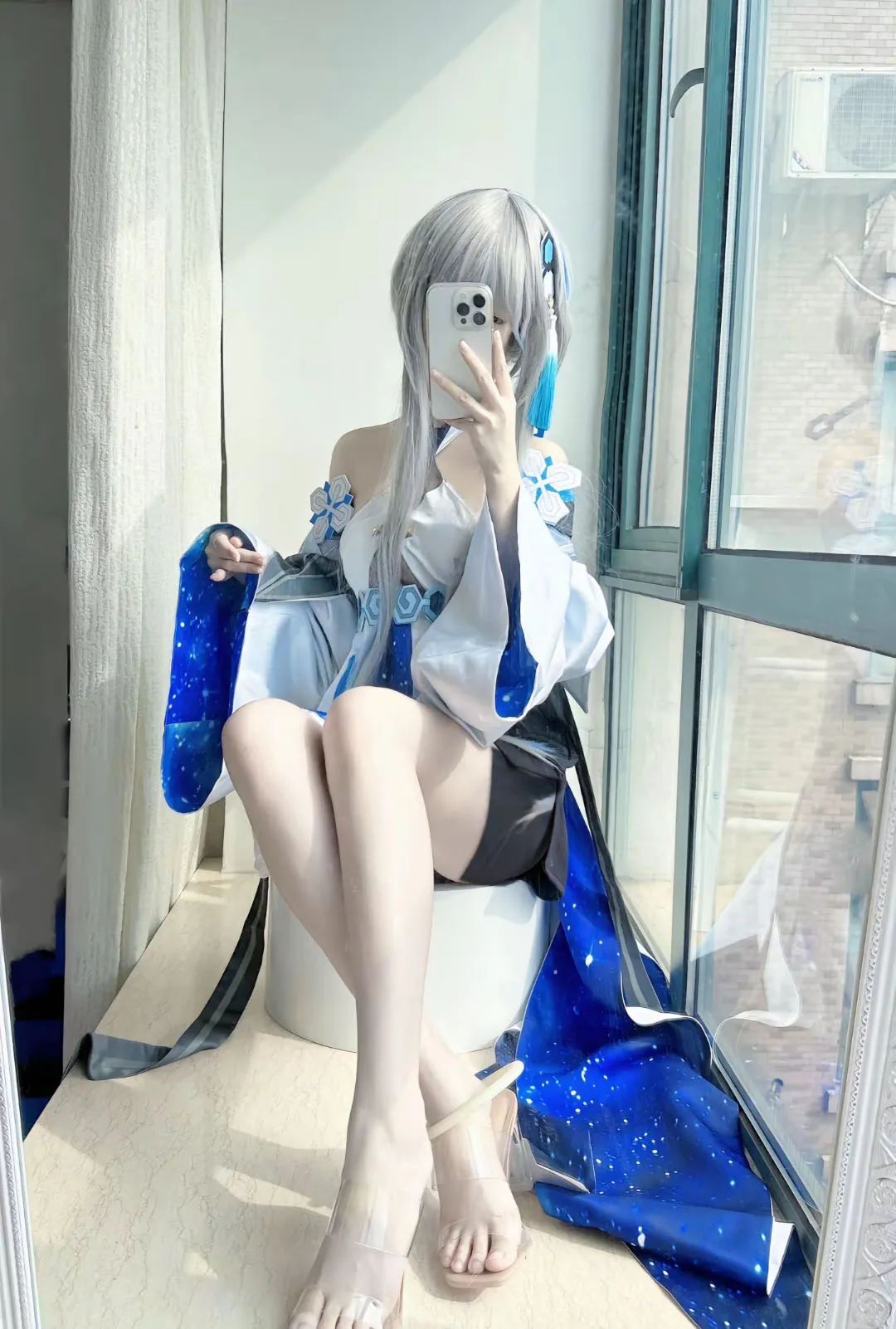 原神顶级cos：白丝小恶魔刻晴可爱爆了！女仆绫华乖巧可爱！裸足归终让人狂喜！