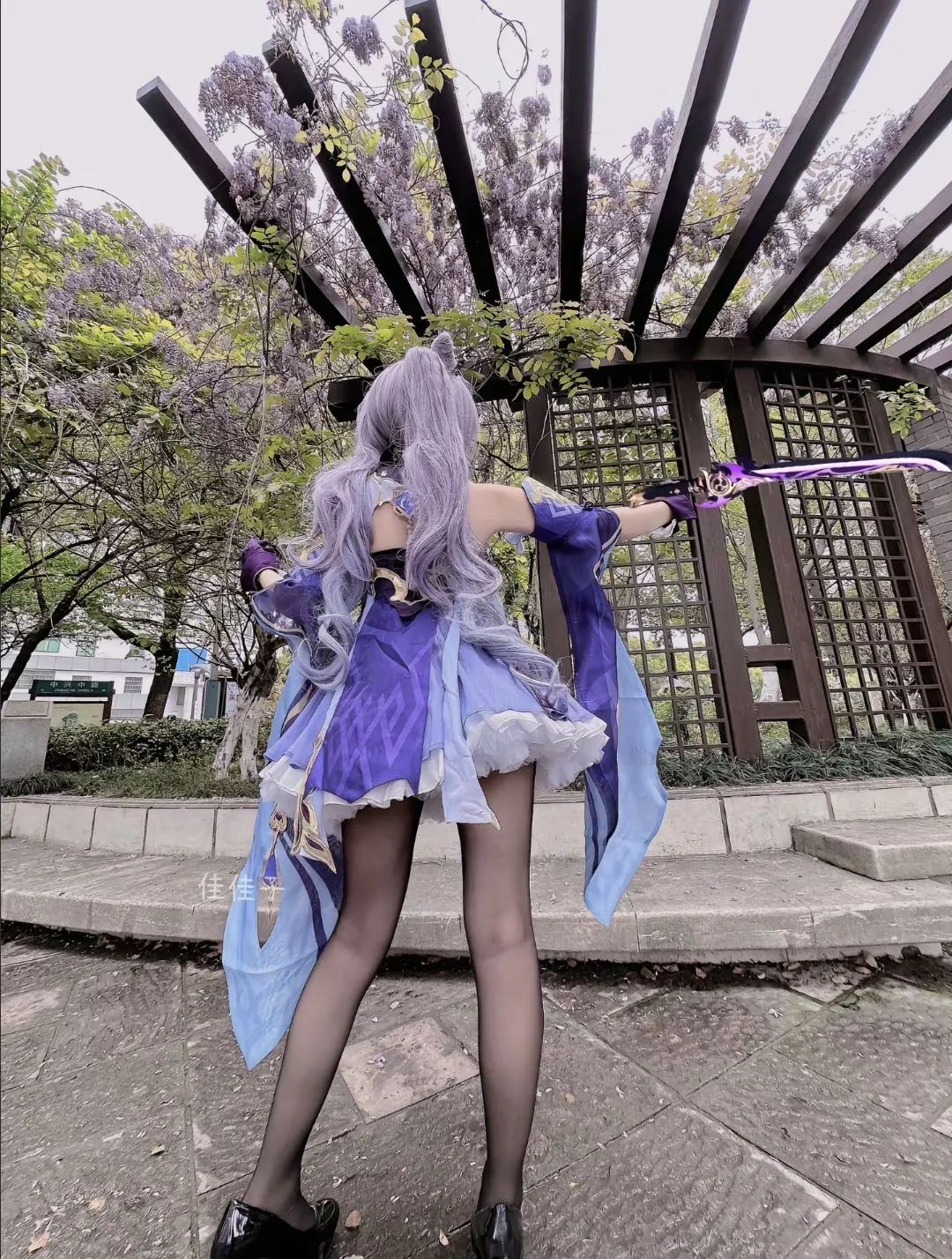 原神cos：黑丝+制服，雷神太御了！黑丝旗袍申鹤，白丝女仆雷神，婚纱刻晴，兔女郎心海谁能不爱？